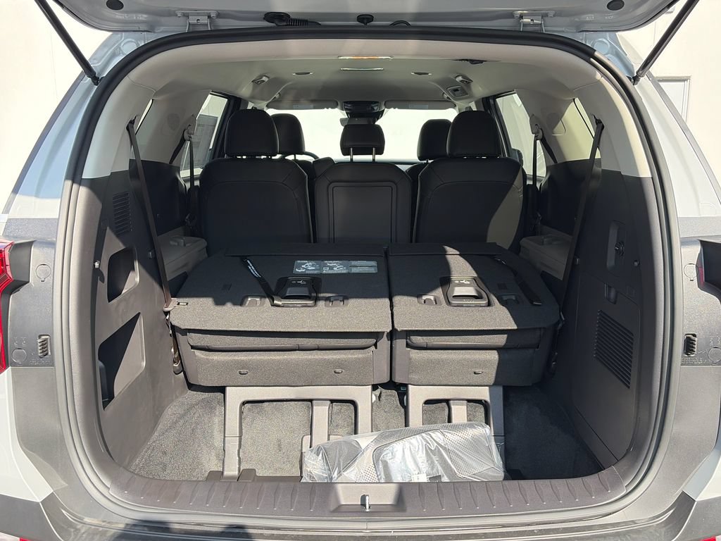 New 2027 Kia Carnival FWD image 7