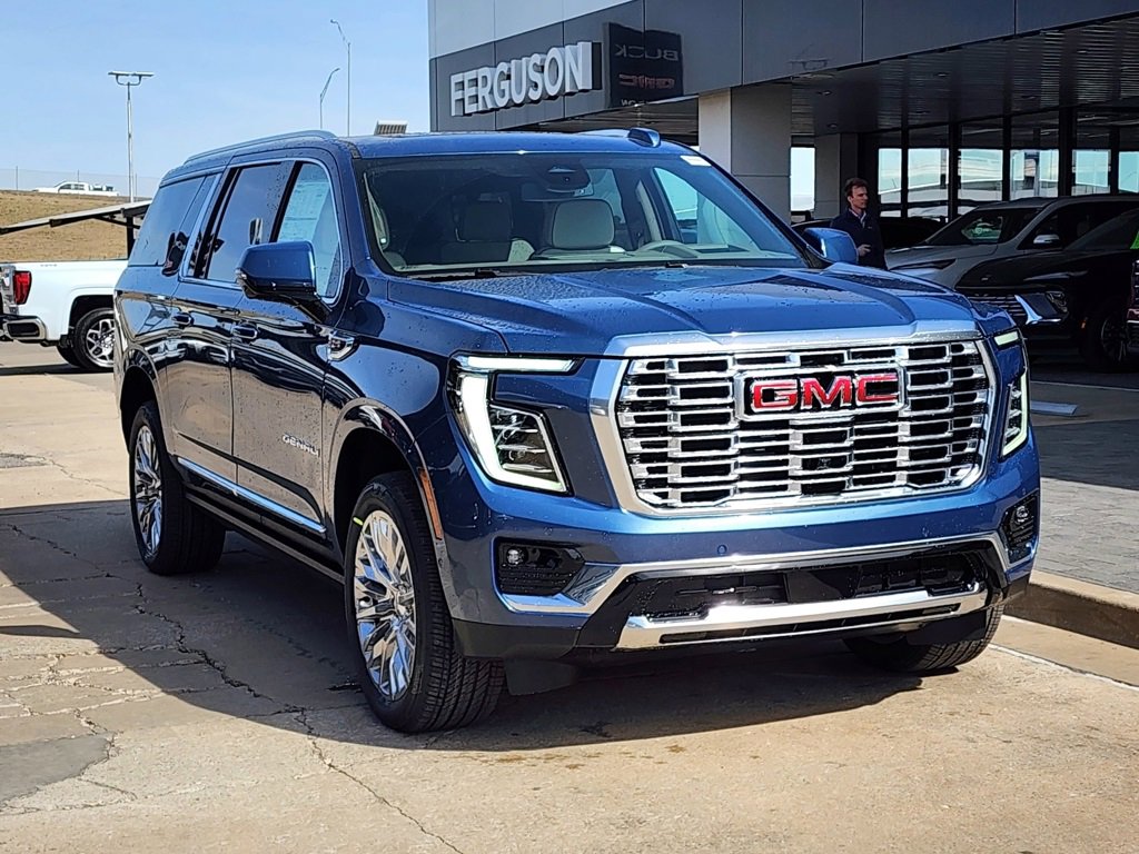 New 2026 GMC Yukon XL Denali w/ Sun & Power Step Package