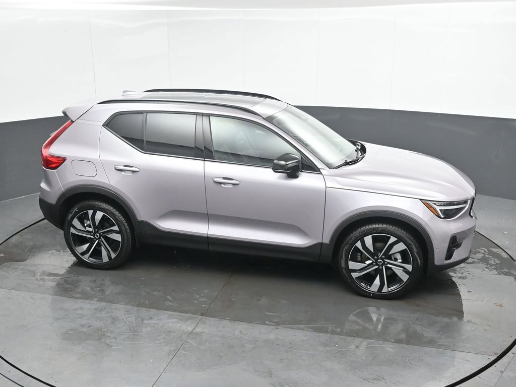 New 2026 Volvo XC40 B5 Ultra w/ Protection Package Premier image 32