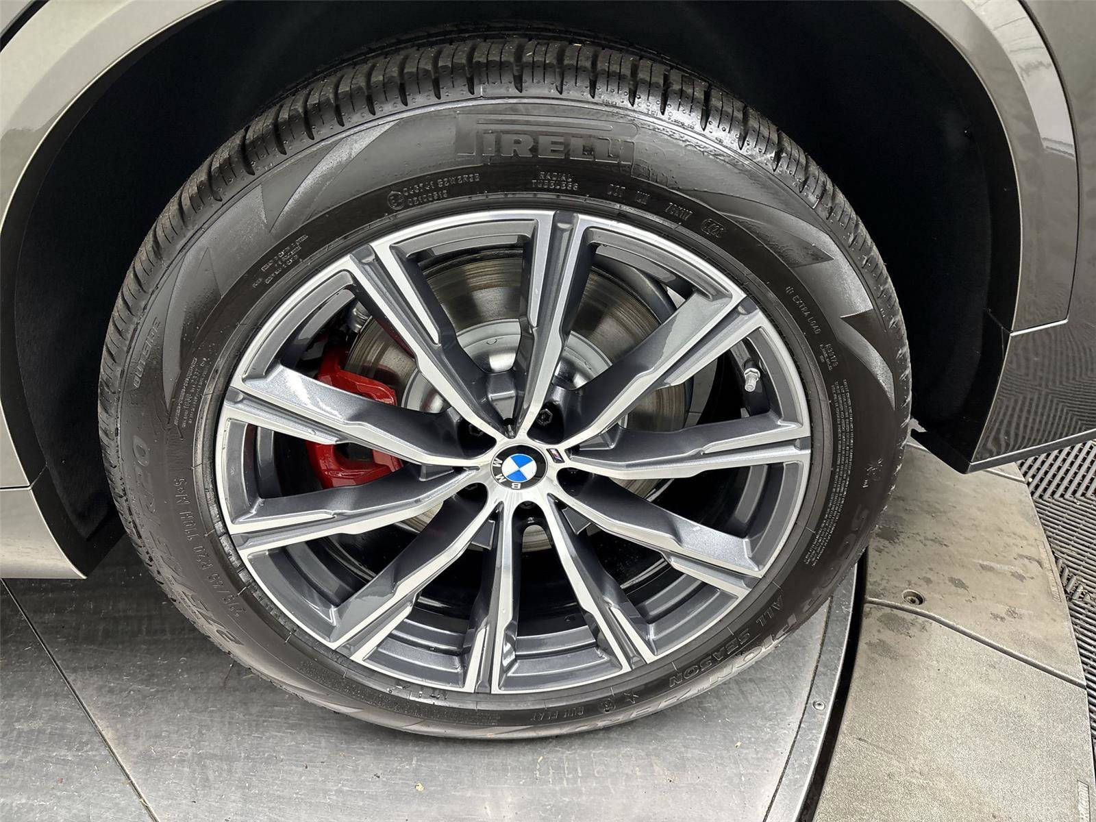 New 2026 BMW X5 xDrive50e image 27