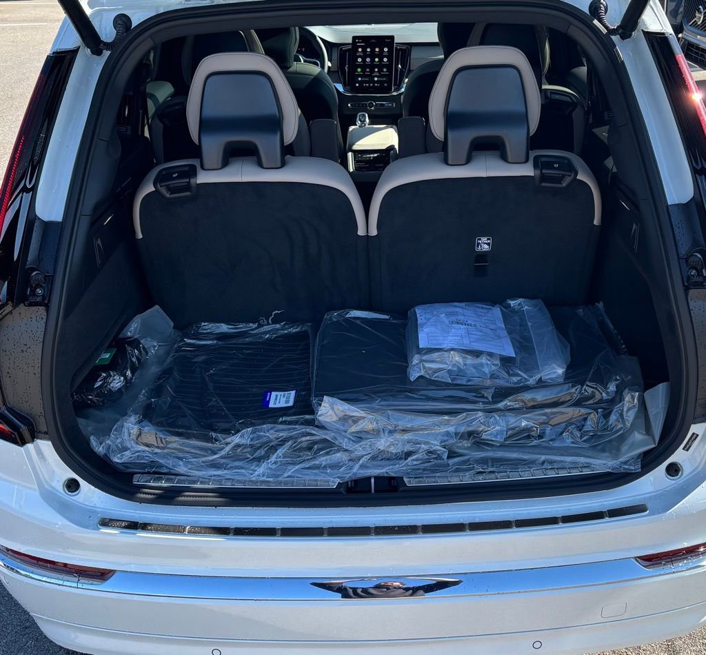 New 2026 Volvo XC90 B6 Plus image 17
