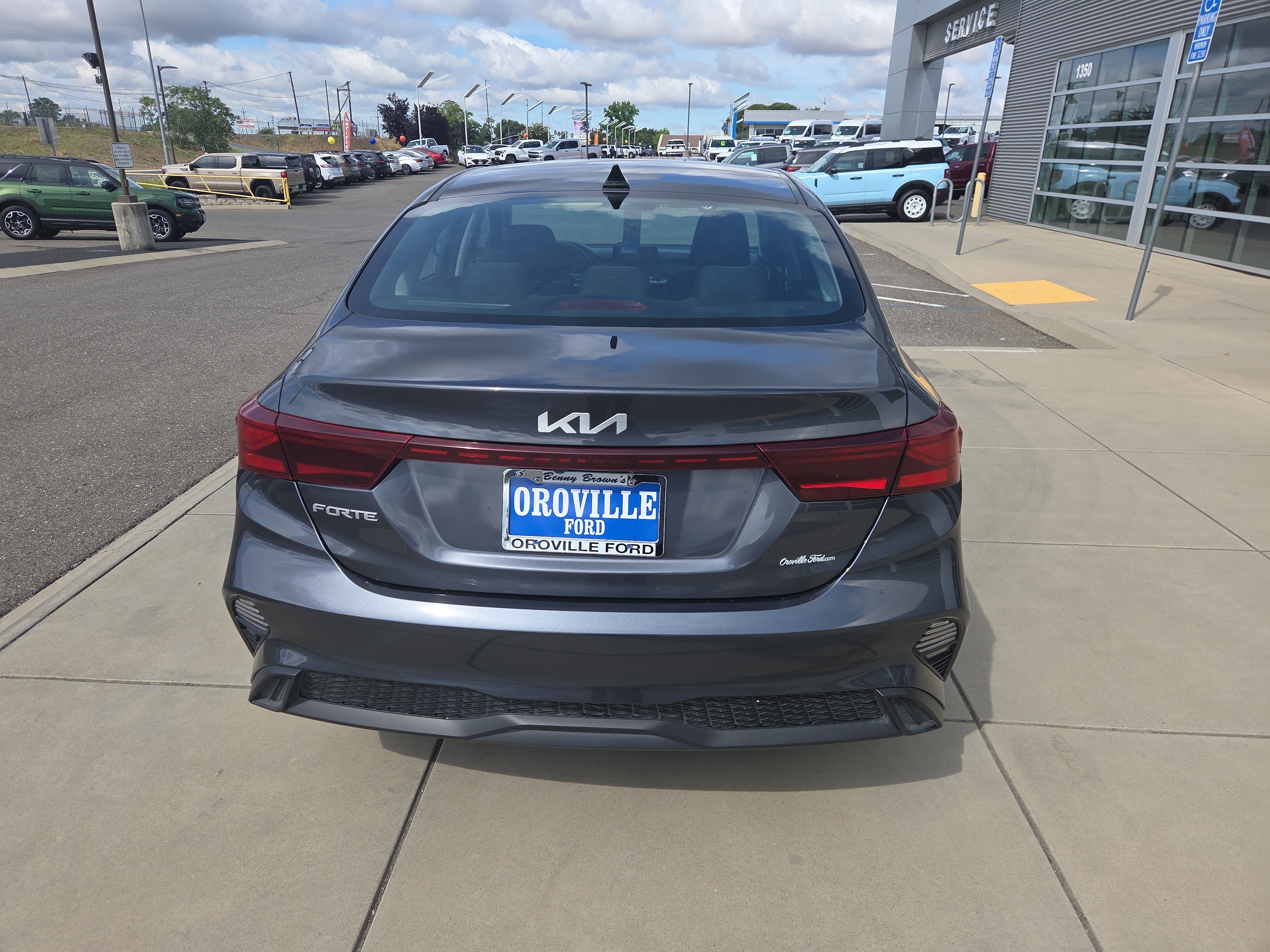 Used 2023 Kia Forte LXS FWD image 4