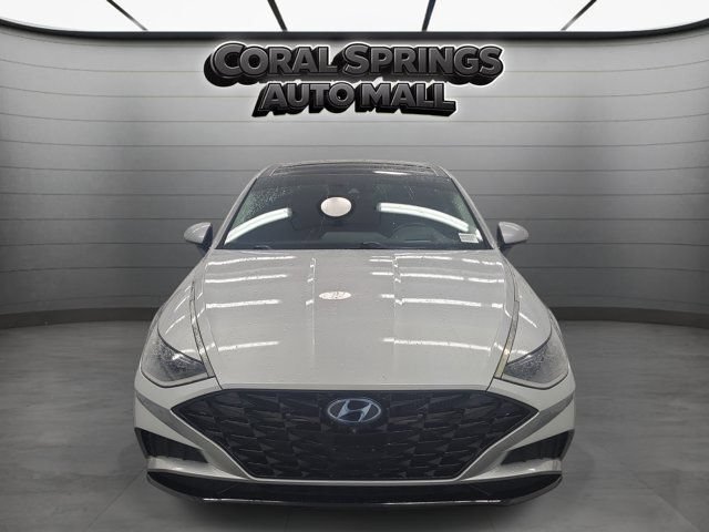 Used 2021 Hyundai Sonata Limited FWD image 2