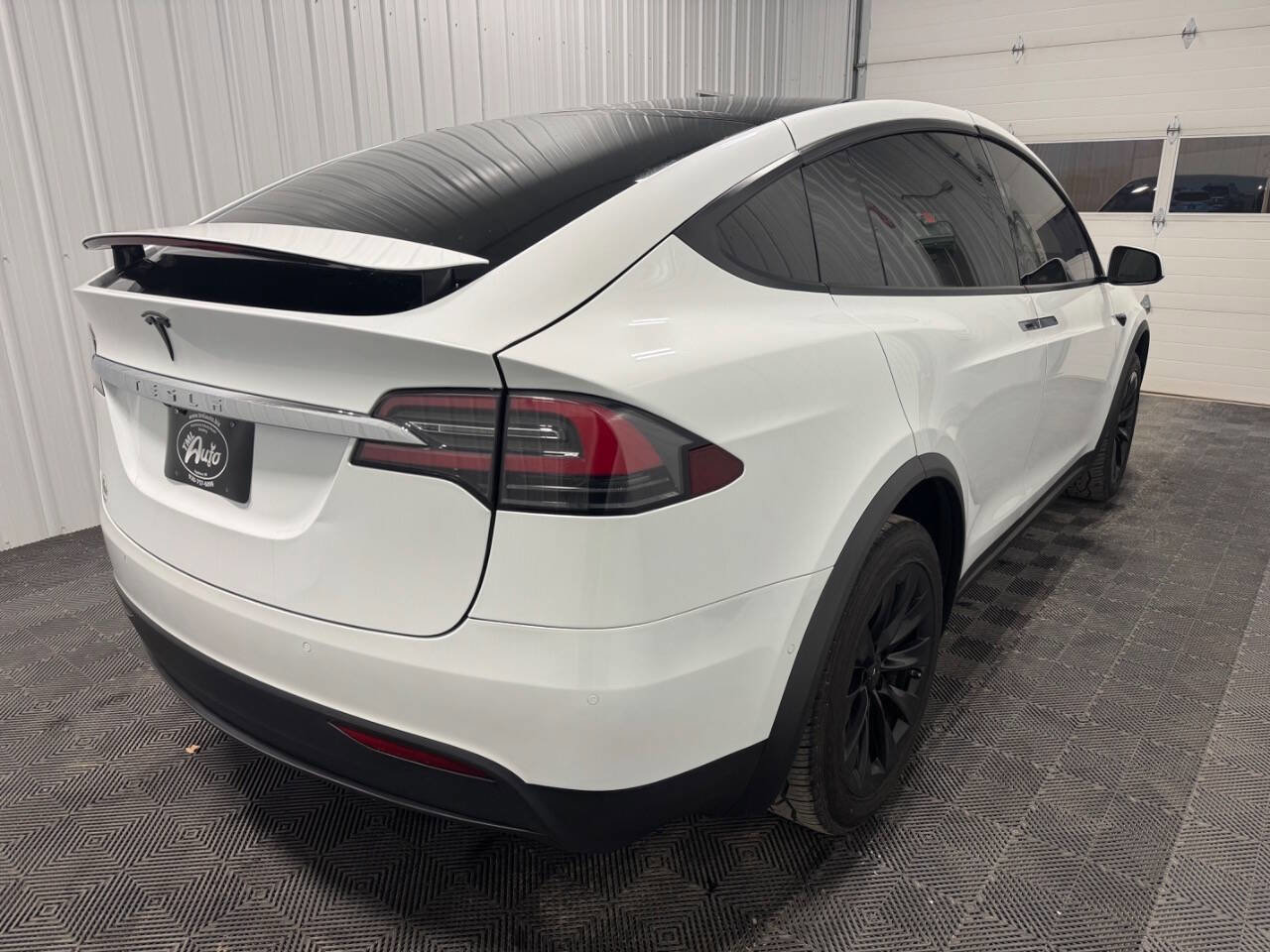Used 2017 Tesla Model X 75D image 3