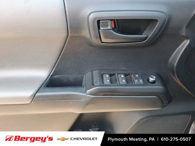 Used 2017 Toyota Tacoma SR w/ Tow Package image 15