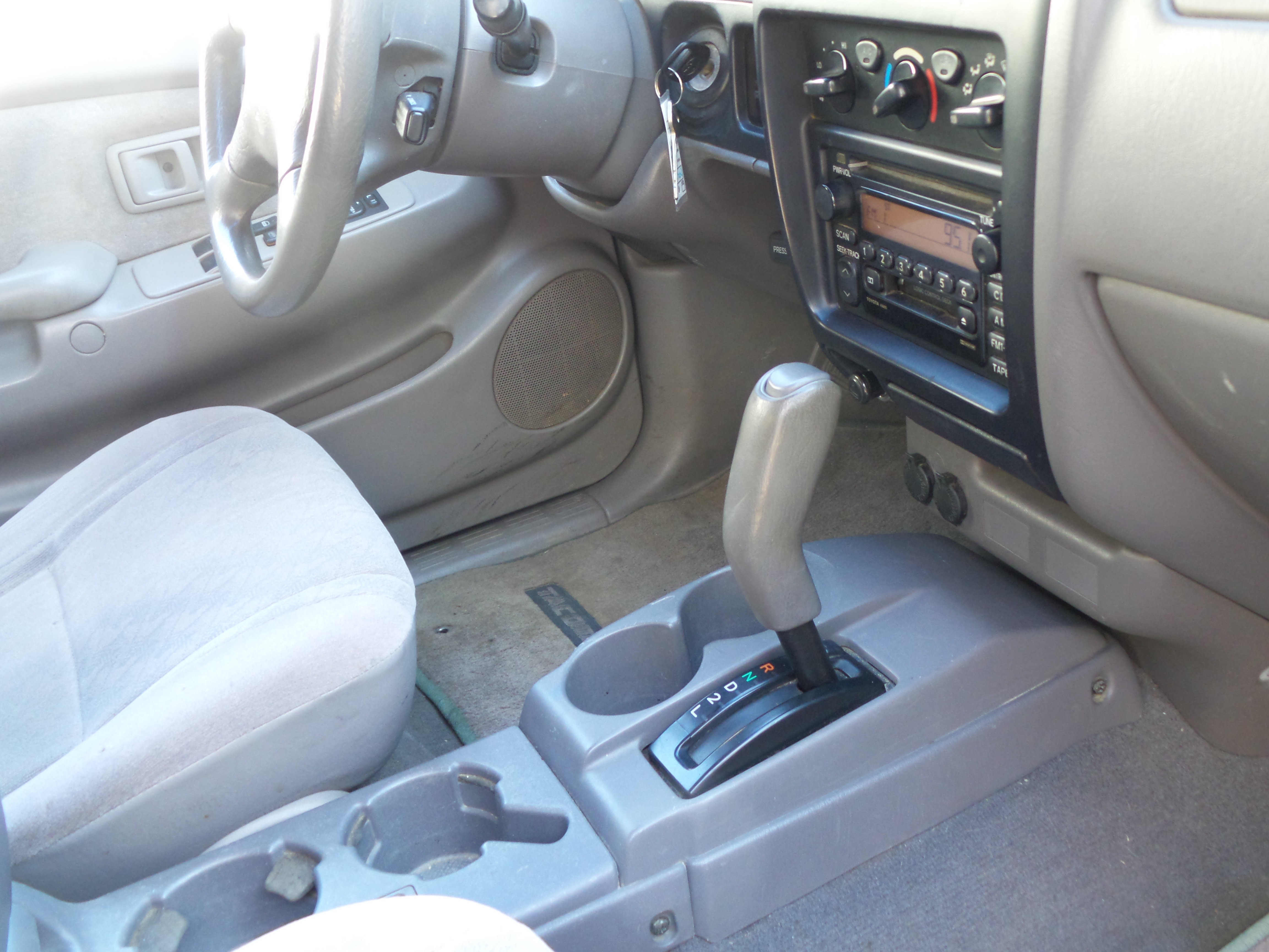 Used 2002 Toyota Tacoma PreRunner RWD image 34
