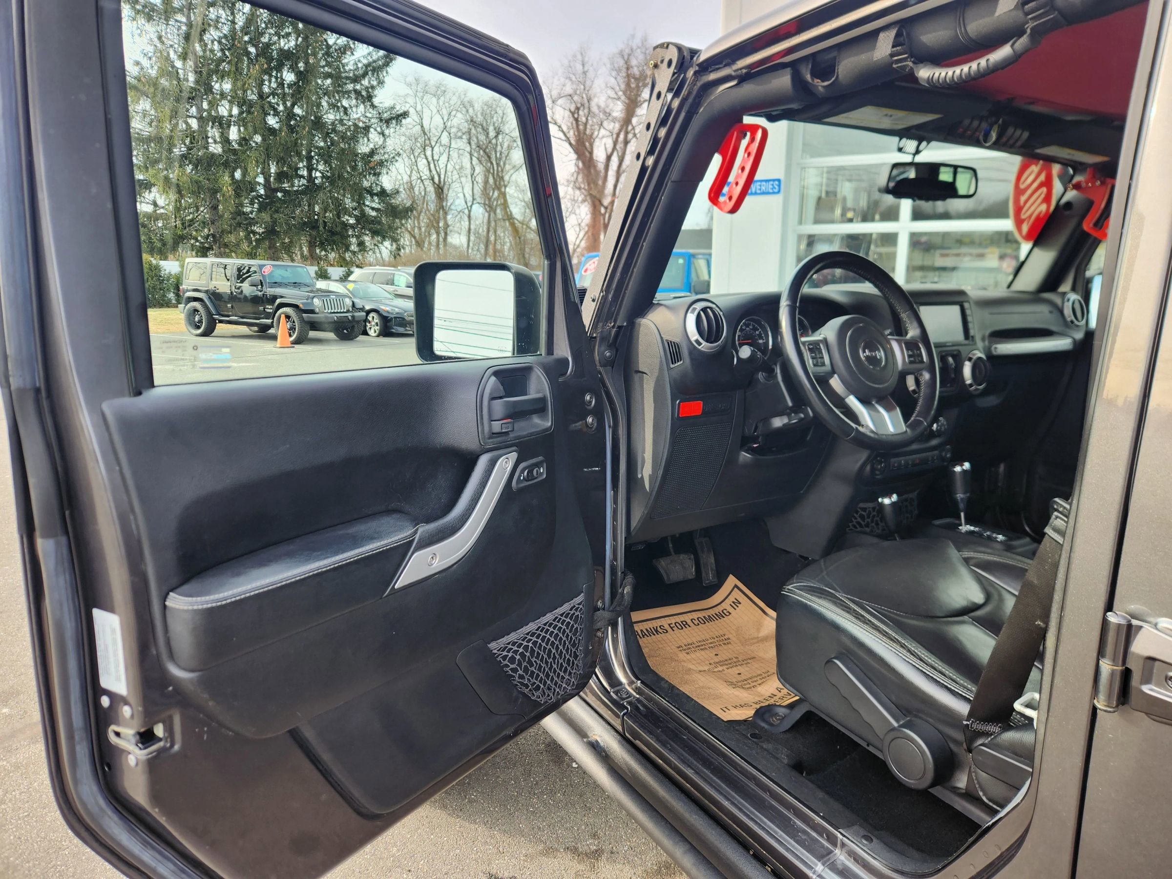 Used 2016 Jeep Wrangler Unlimited Rubicon image 27