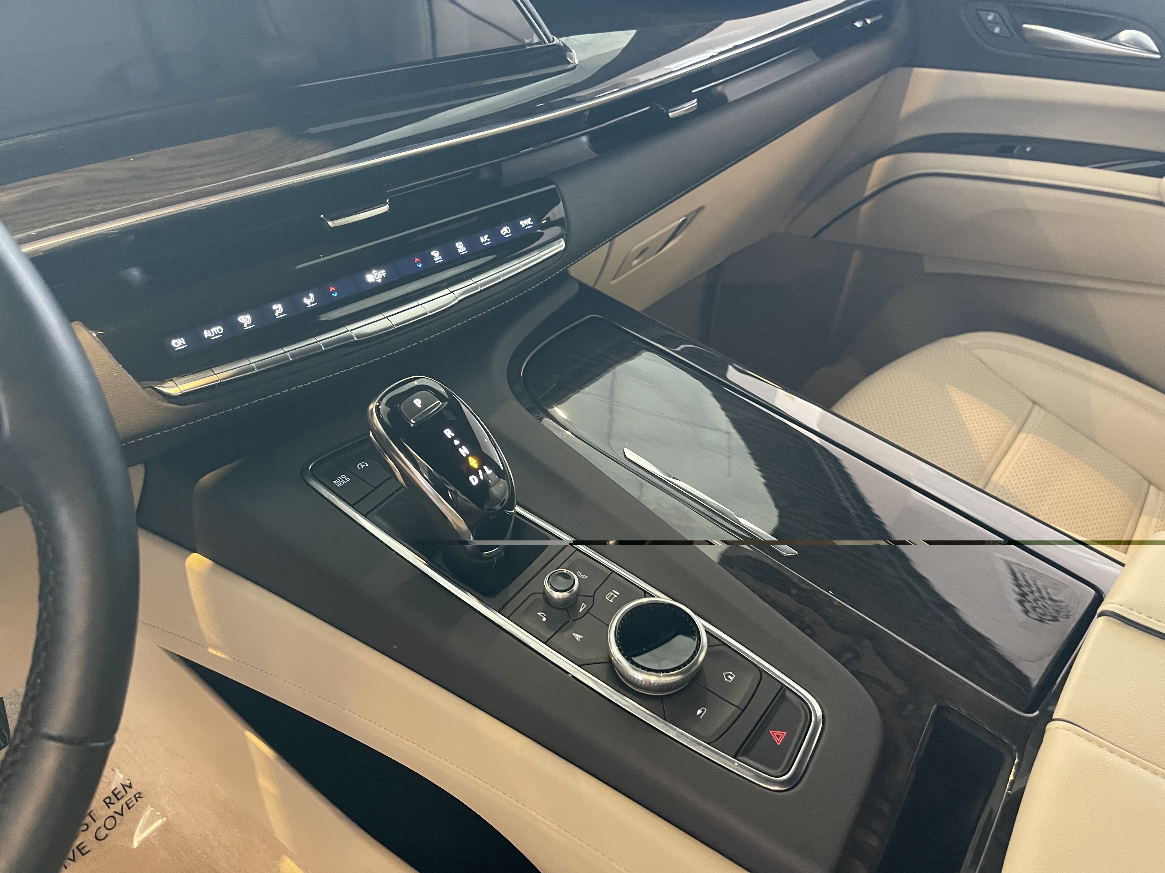 Certified 2024 Cadillac Escalade ESV Premium Luxury AWD/4WD image 13