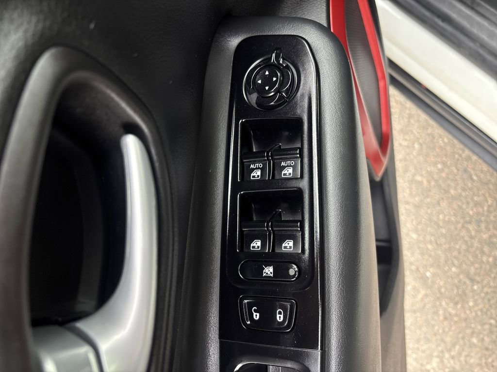 Used 2023 Jeep Renegade Trailhawk image 11