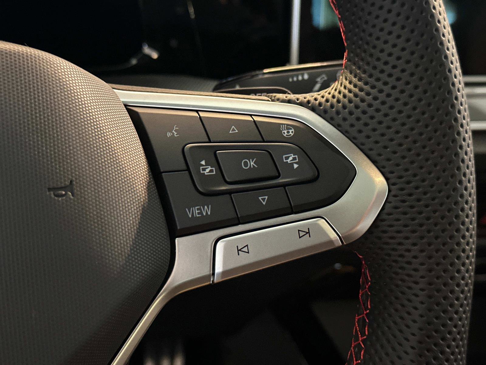 New 2025 Volkswagen GTI SE image 20