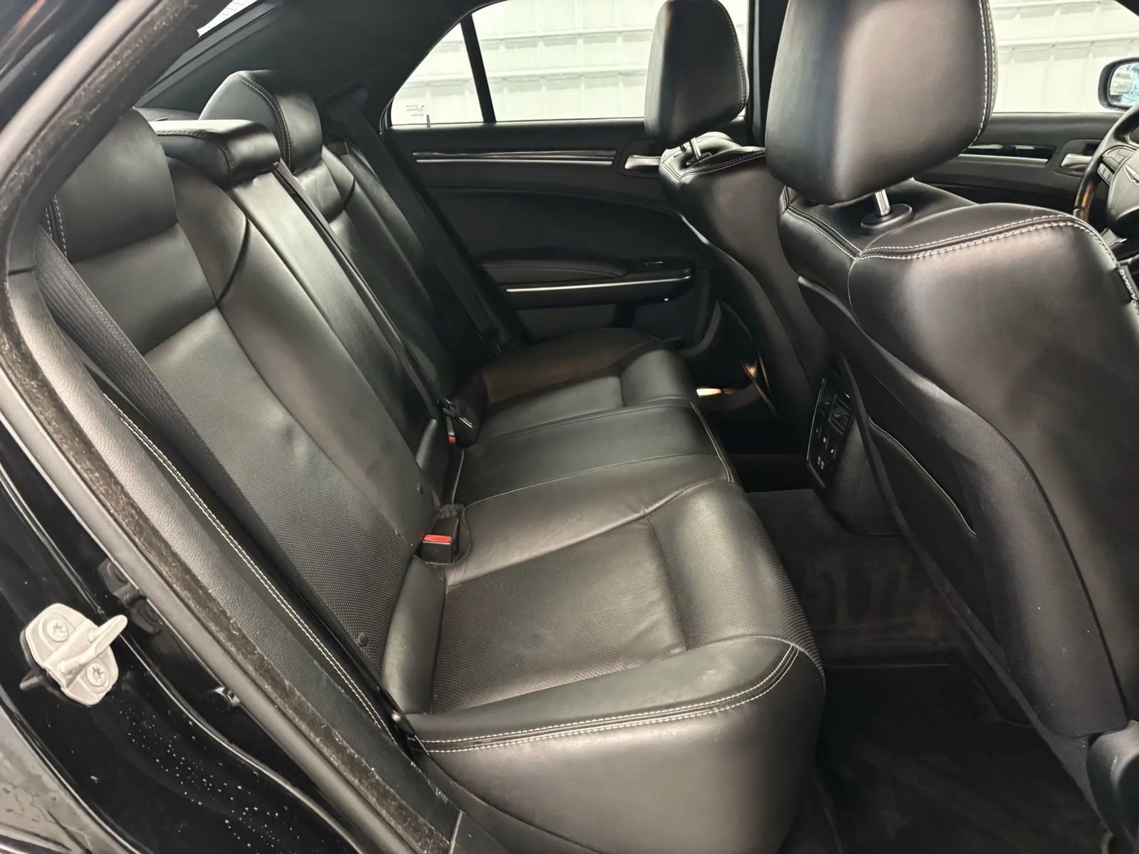 Used 2018 Chrysler 300 S w/ 300S Premium Group 2 image 33