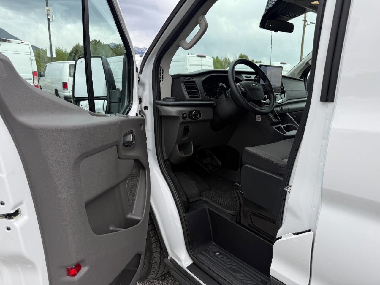 Used 2025 Ford Transit 350 XLT AWD/4WD image 14