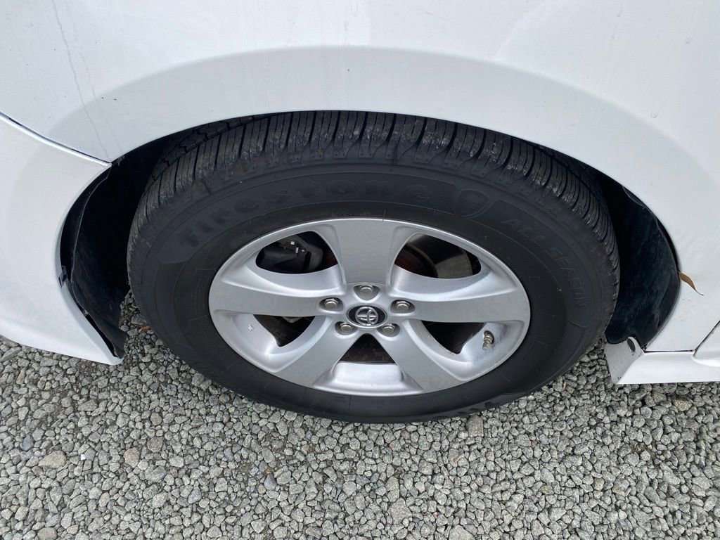 Used 2020 Toyota Sienna L image 27