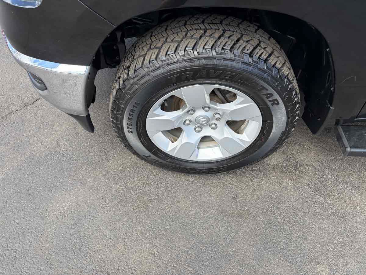 Used 2019 RAM 1500 Big Horn AWD/4WD image 32