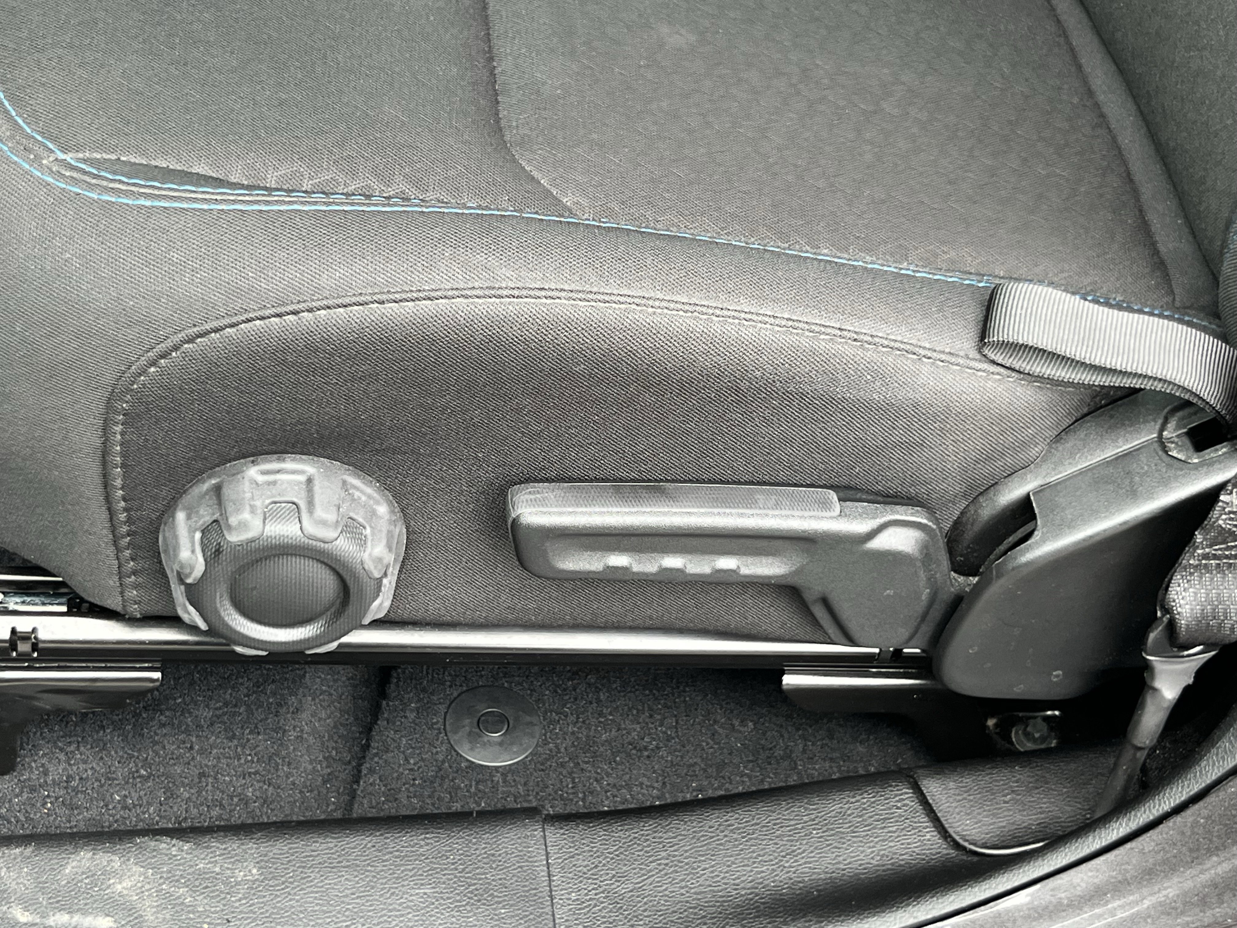 Used 2025 Jeep Wrangler Unlimited Rubicon 4xe w/ Safety Group image 15