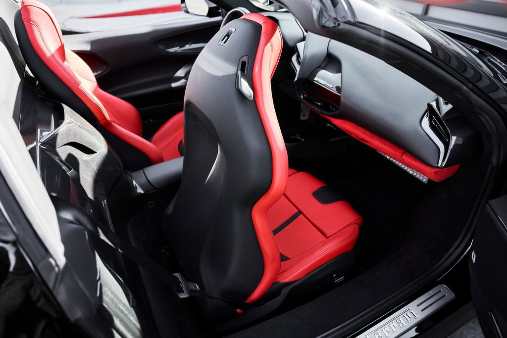 Used 2024 Ferrari SF90 Spider image 50