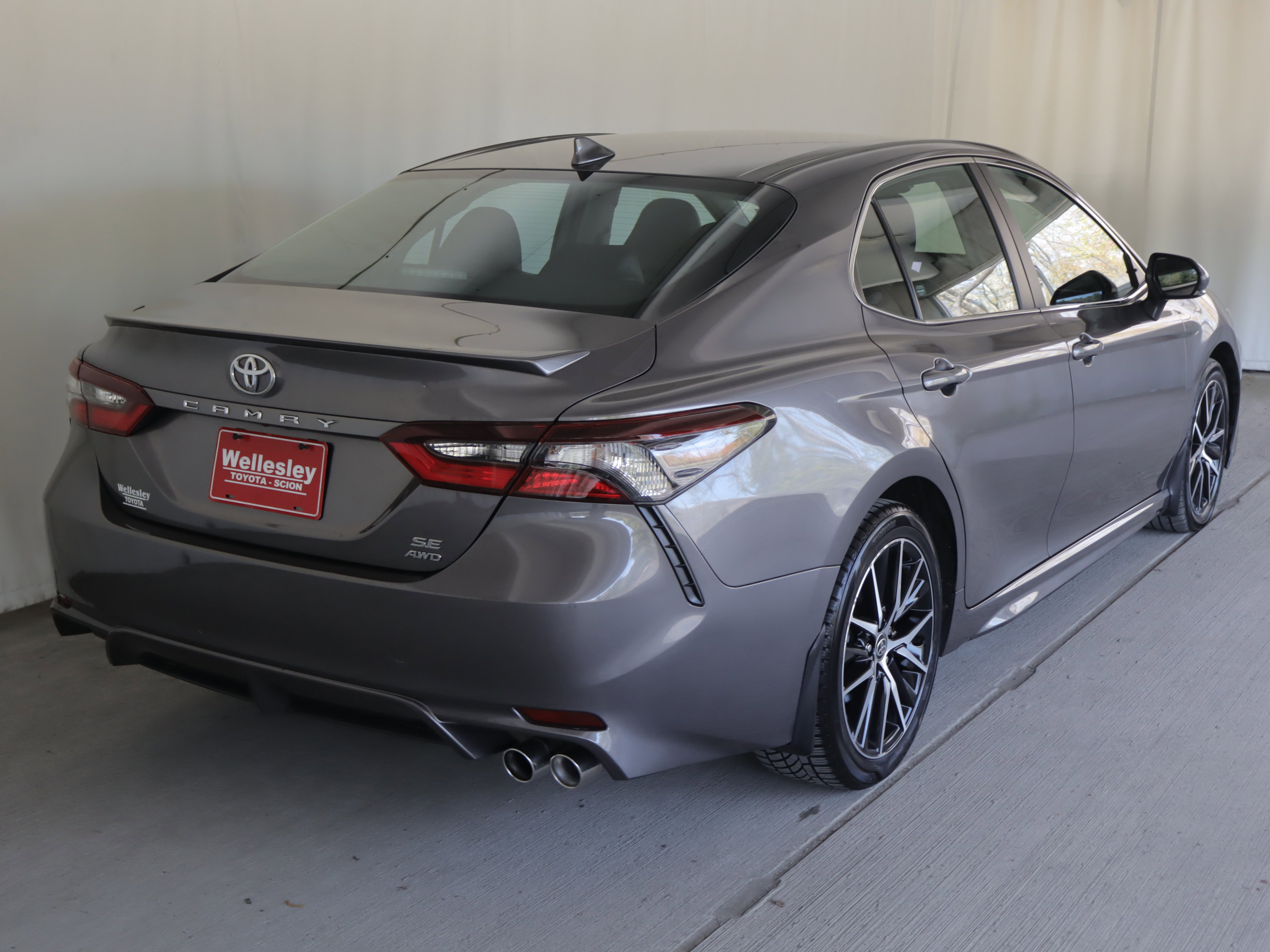 Used 2023 Toyota Camry SE w/ Cold Weather Package AWD/4WD image 6