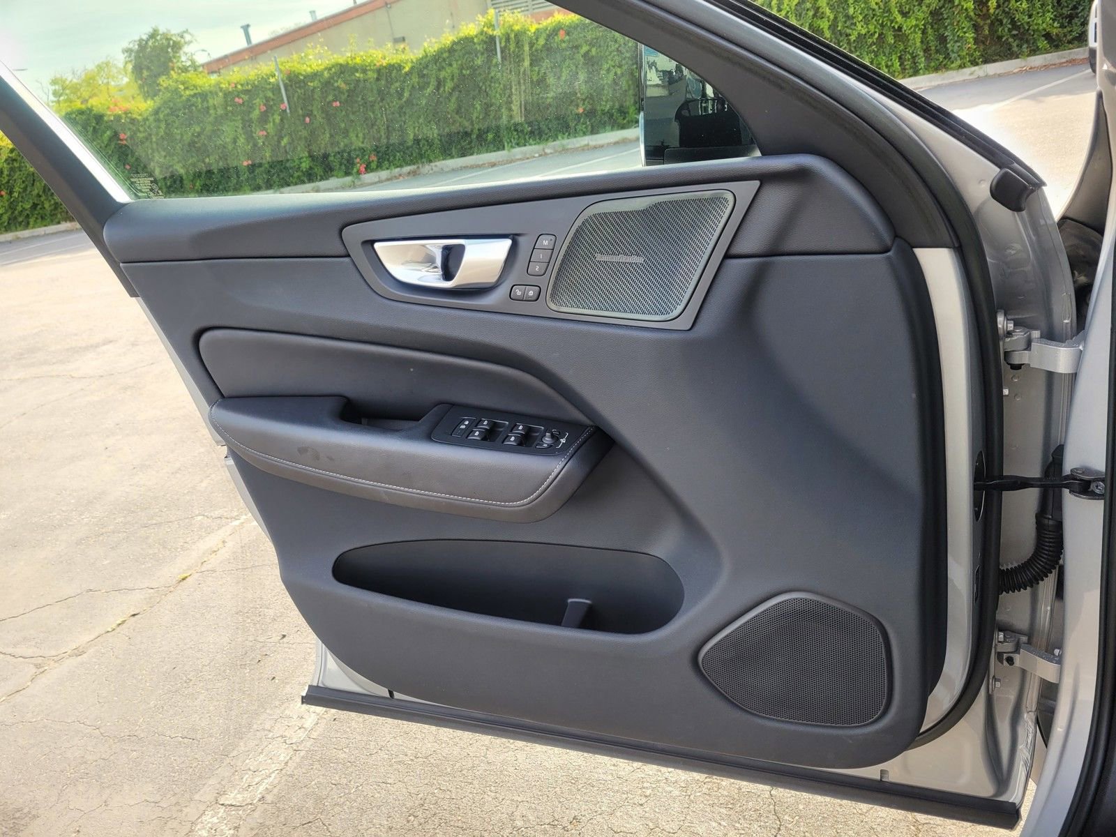 Certified 2023 Volvo XC60 B5 Ultimate image 15