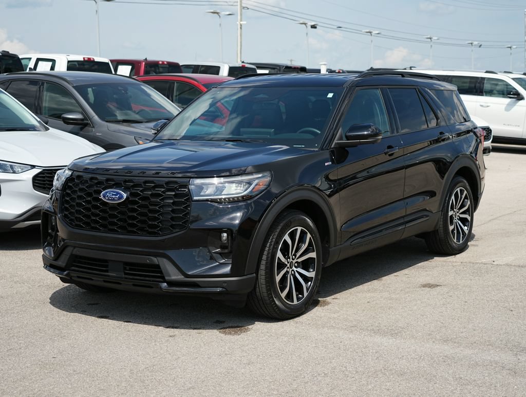 Used 2025 Ford Explorer ST-Line RWD image 9