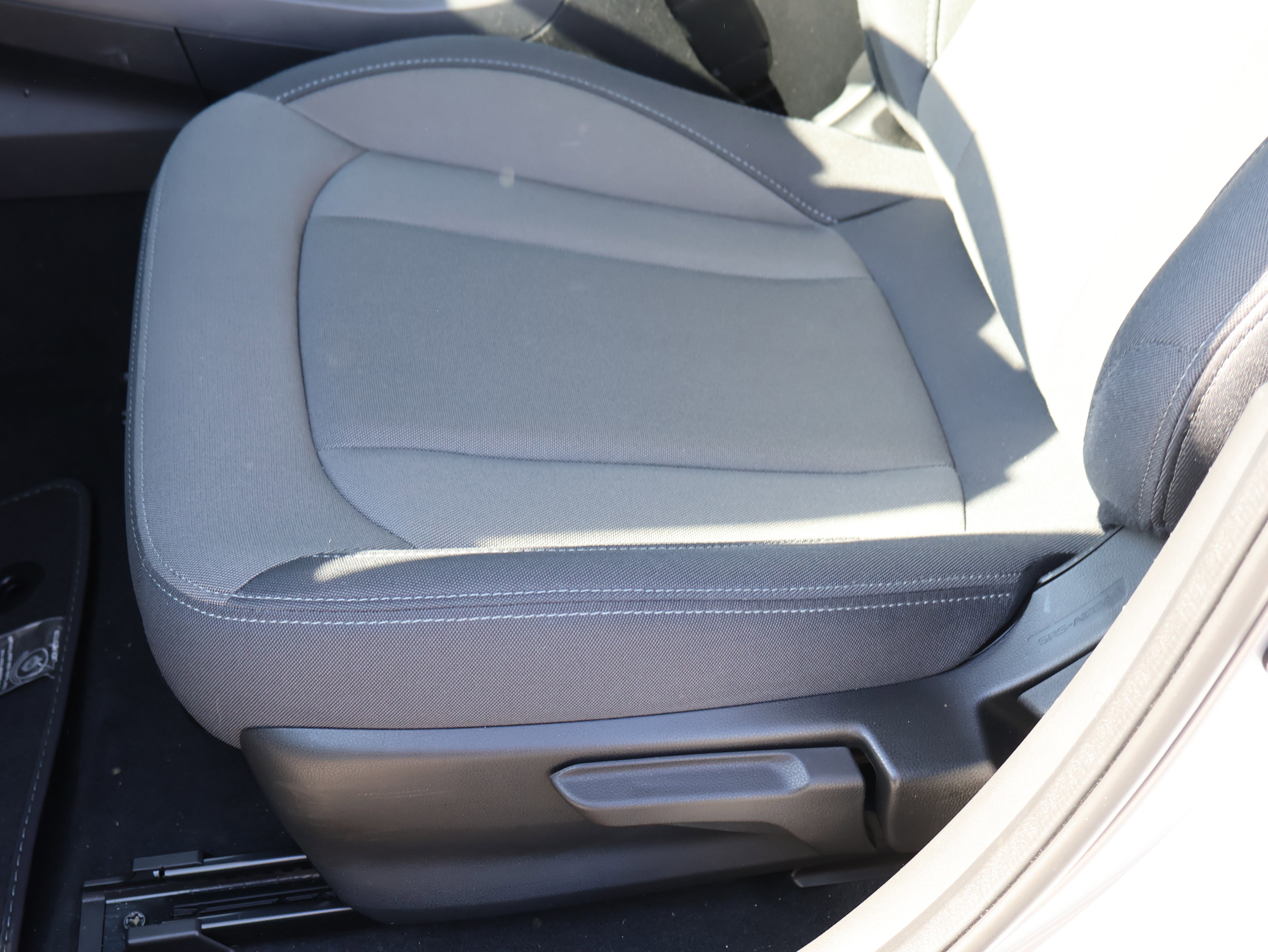 Used 2024 Subaru Crosstrek 2.0i image 34