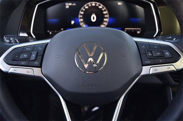 Certified 2024 Volkswagen Jetta SE w/ Panoramic Sunroof Package image 19