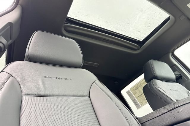 New 2026 GMC Sierra 1500 Denali w/ Denali Reserve Package image 17
