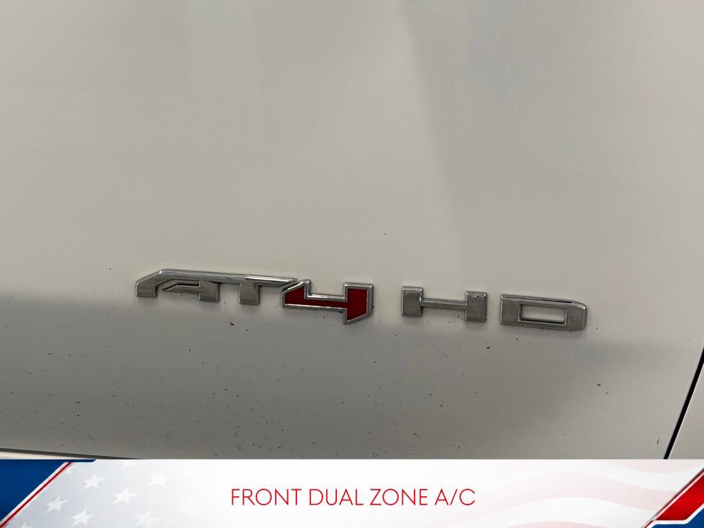Used 2024 GMC Sierra 2500 AT4 AWD/4WD image 4