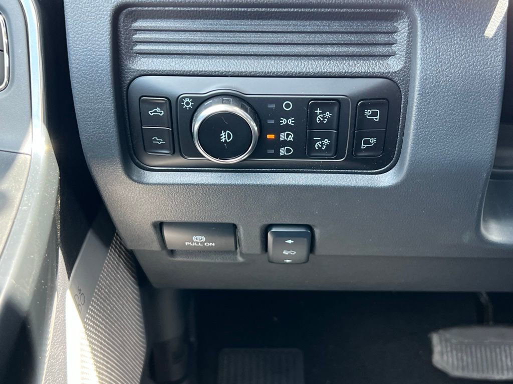 New 2025 Ford F250 Platinum w/ FX4 Off-Road Package image 36