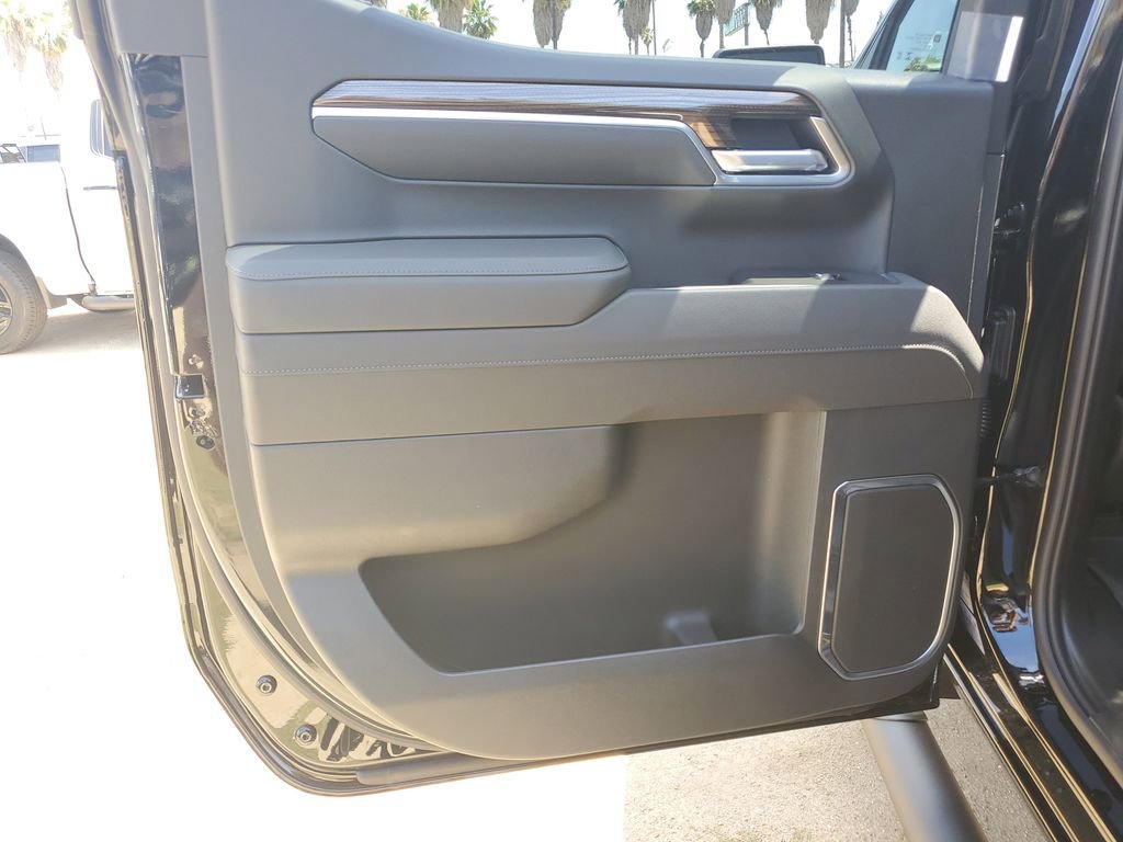 New 2026 Chevrolet Silverado 1500 RST w/ Redline Edition image 16