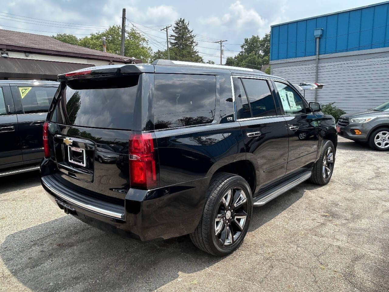 Used 2015 Chevrolet Tahoe LTZ AWD/4WD image 12