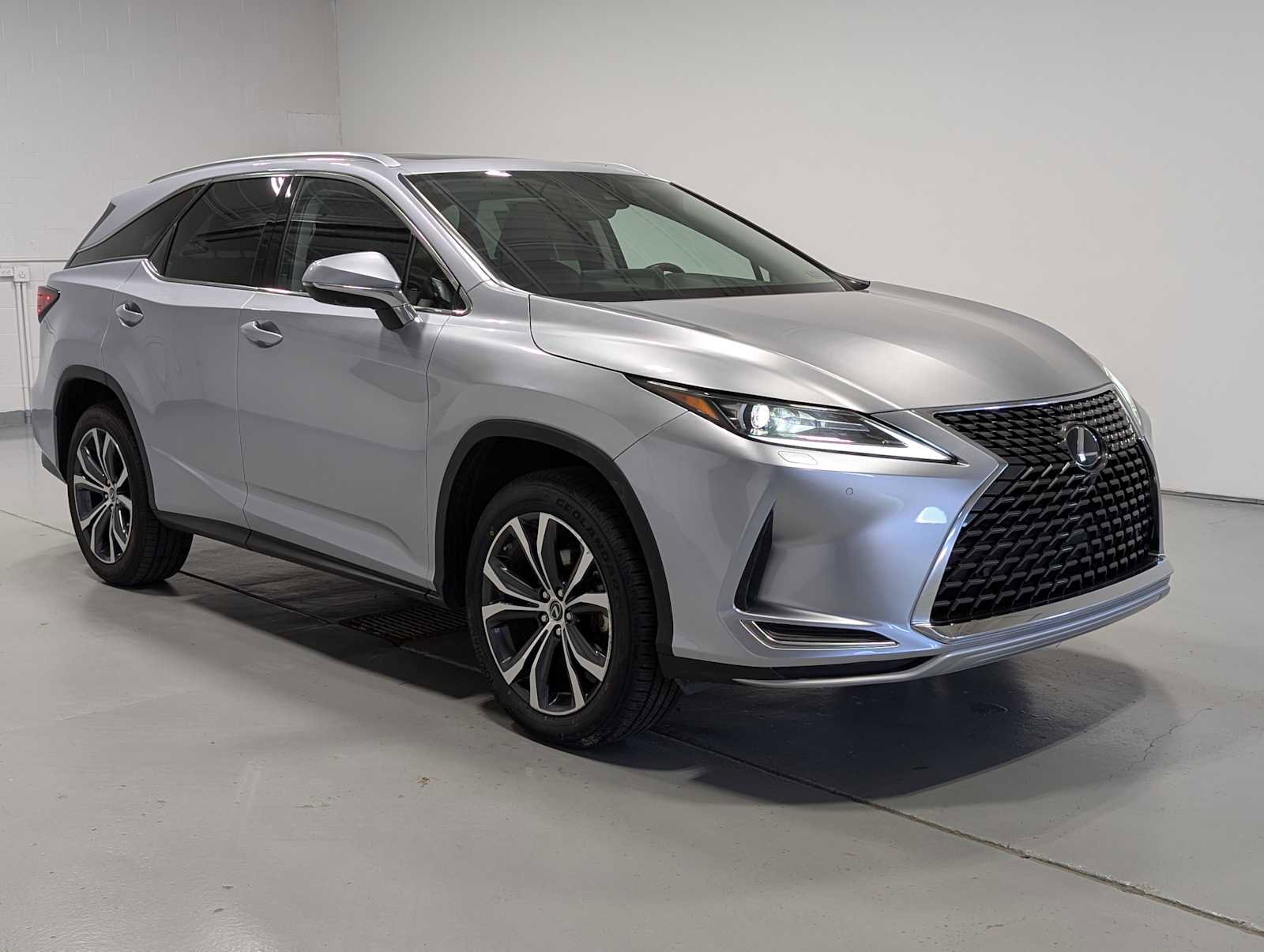 Used 2022 Lexus RX 350L Premium w/ Premium Package image 6