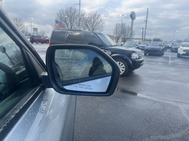 Used 2022 Ford Explorer XLT w/ Equipment Group 202A image 3