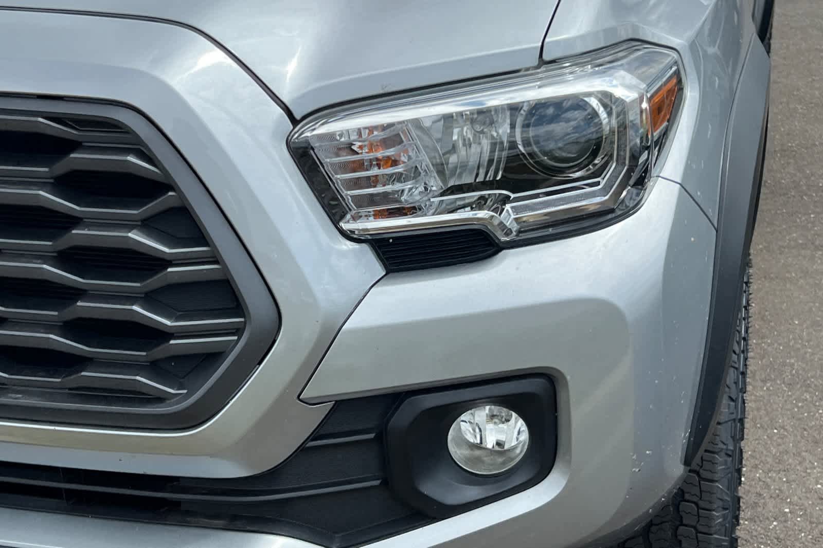 Certified 2023 Toyota Tacoma TRD Off-Road w/ Technology Package AWD/4WD image 11