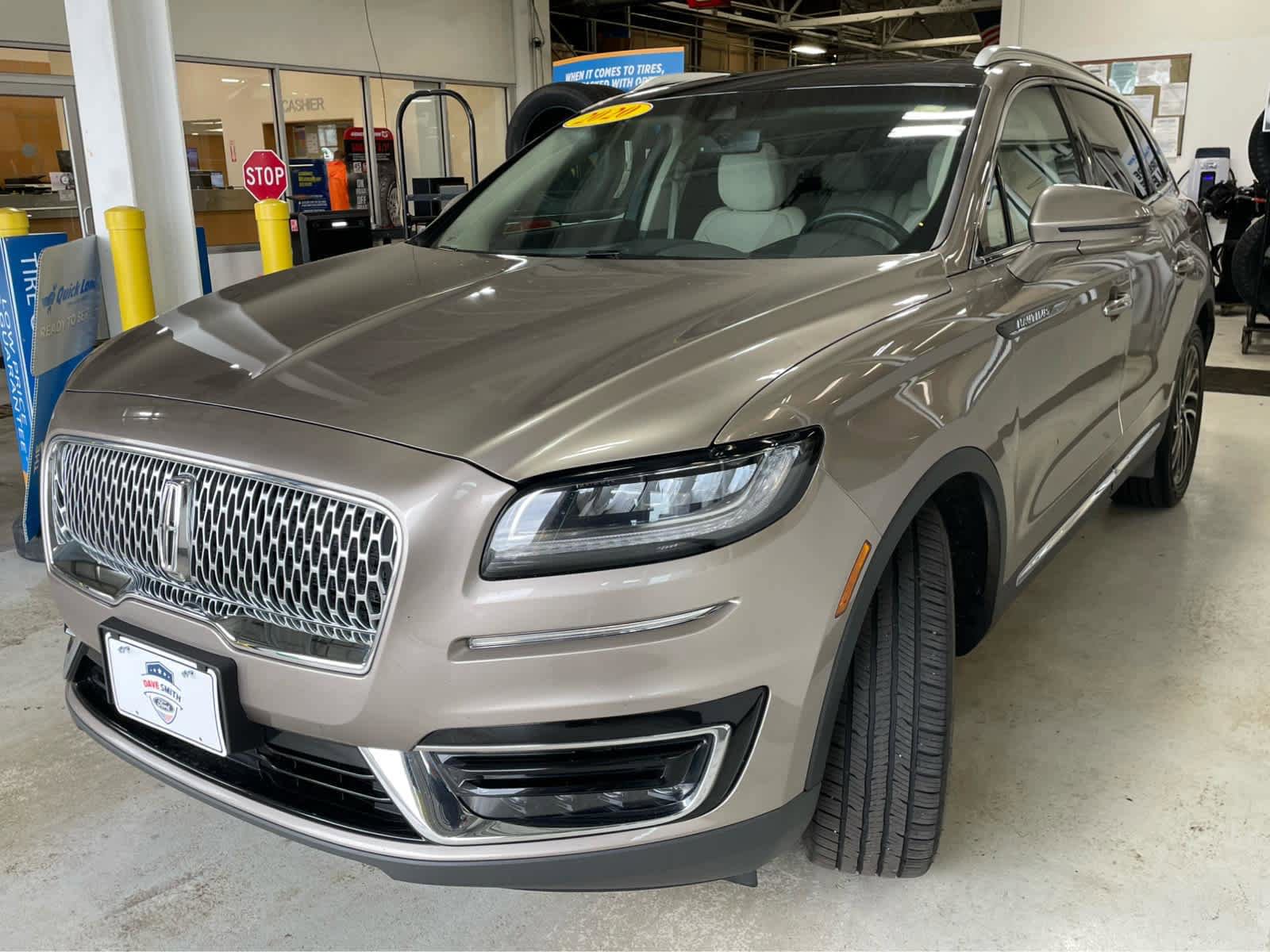 Used 2020 Lincoln Nautilus Reserve w/ Cargo Utility Package AWD/4WD image 5
