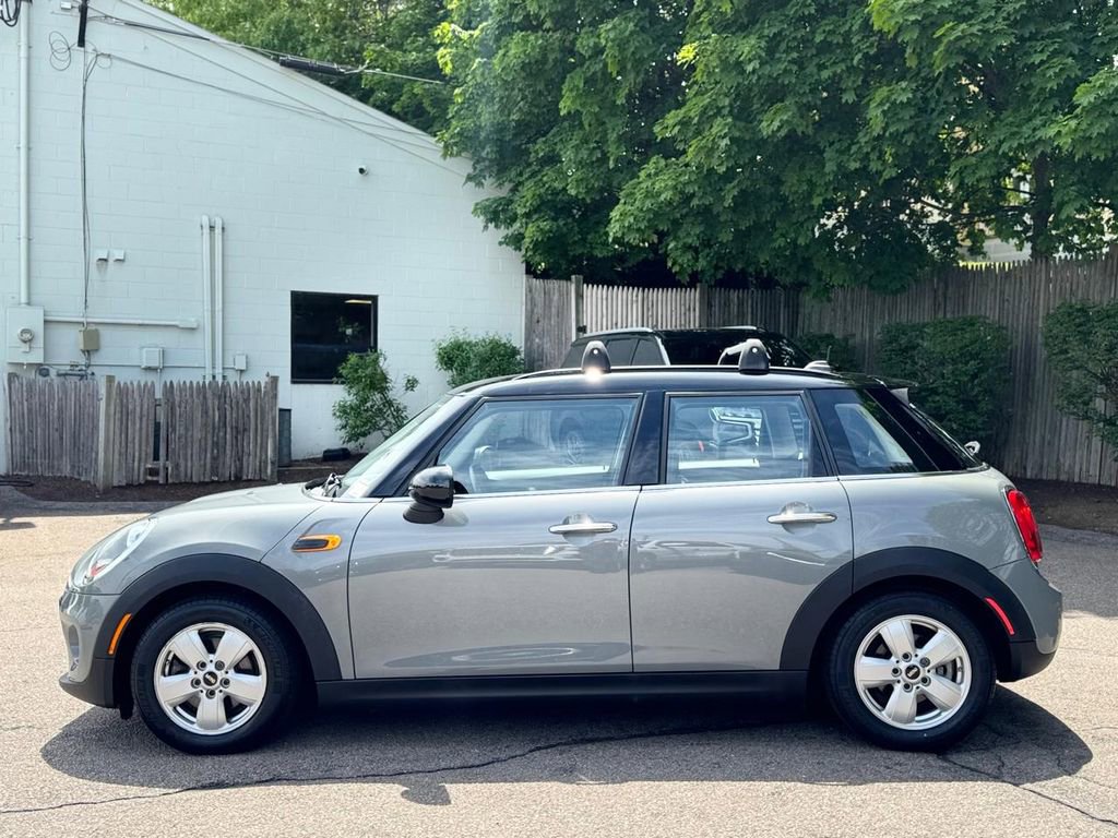 Used 2016 MINI Cooper 4-Door Hardtop FWD image 3