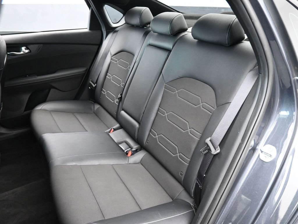 Used 2023 Kia Forte GT-Line image 35