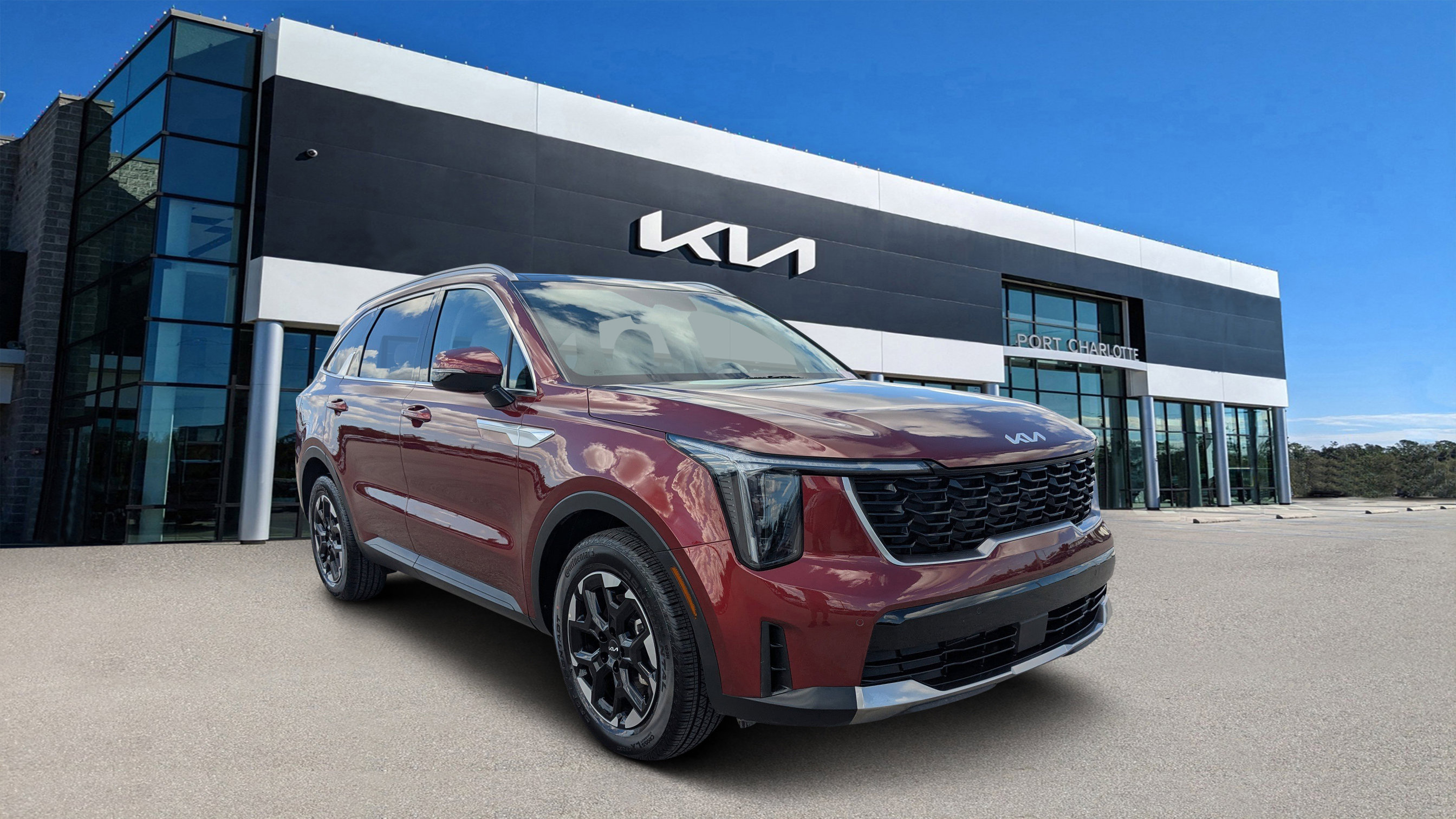 Certified 2025 Kia Sorento S w/ Panoramic Sunroof Package