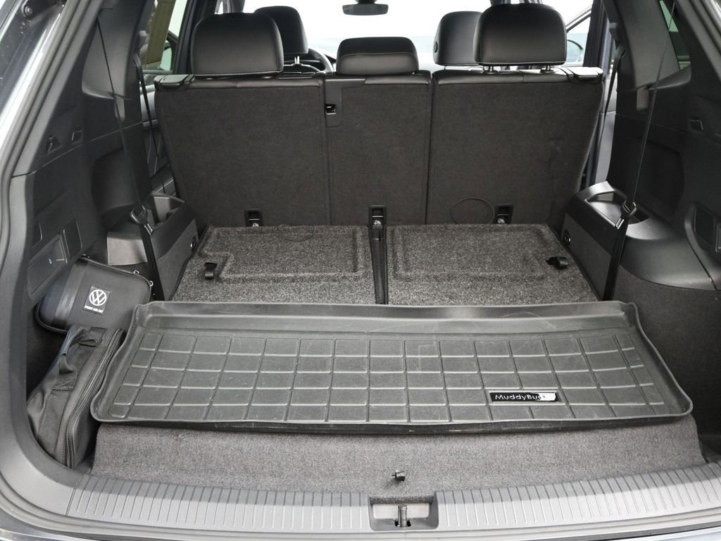 Used 2024 Volkswagen Tiguan SE R-Line image 15