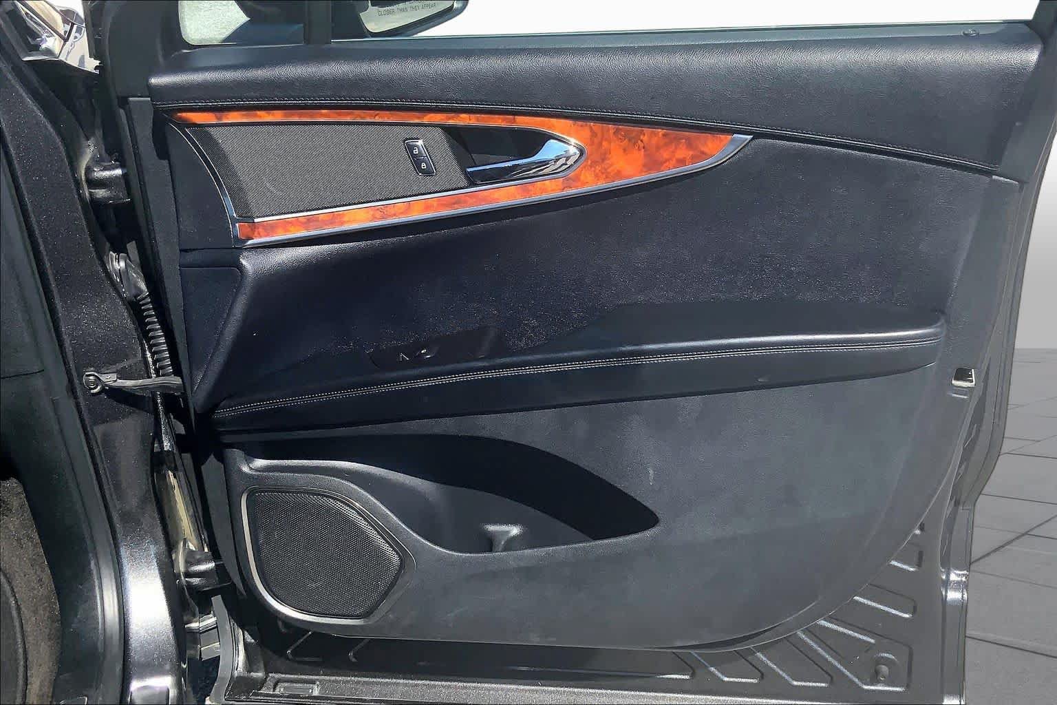 Used 2018 Lincoln MKX Reserve AWD/4WD image 23