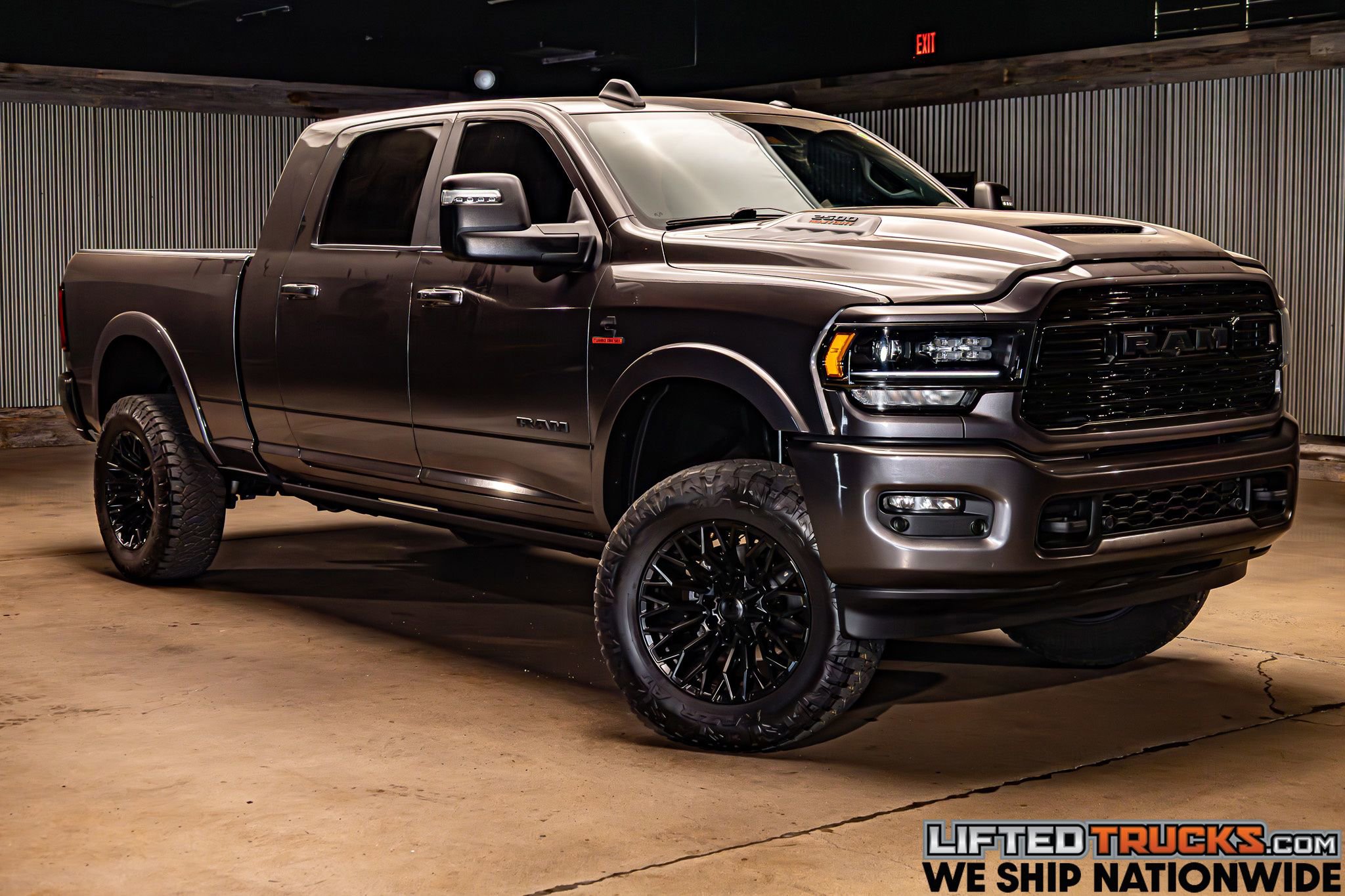 Used 2024 RAM 2500 Limited AWD/4WD image 1