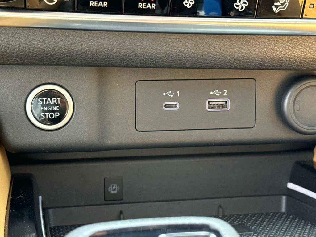 Used 2023 Nissan Rogue Platinum w/ Platinum Premium Package FWD image 30