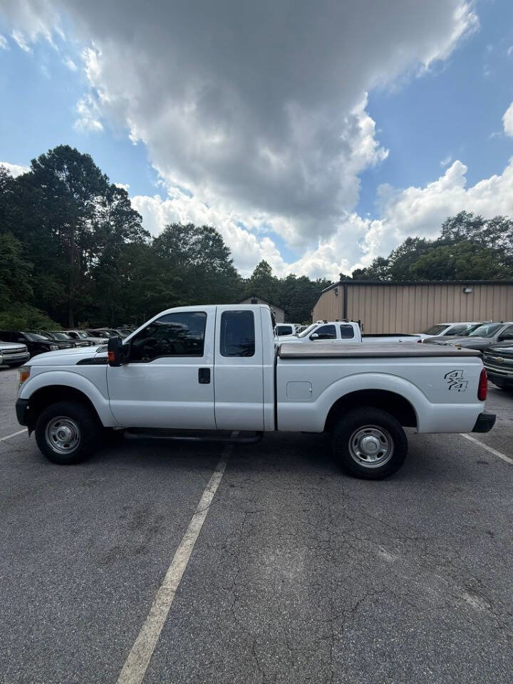 Used 2016 Ford F250 XL w/ Power Equipment Group AWD/4WD image 3
