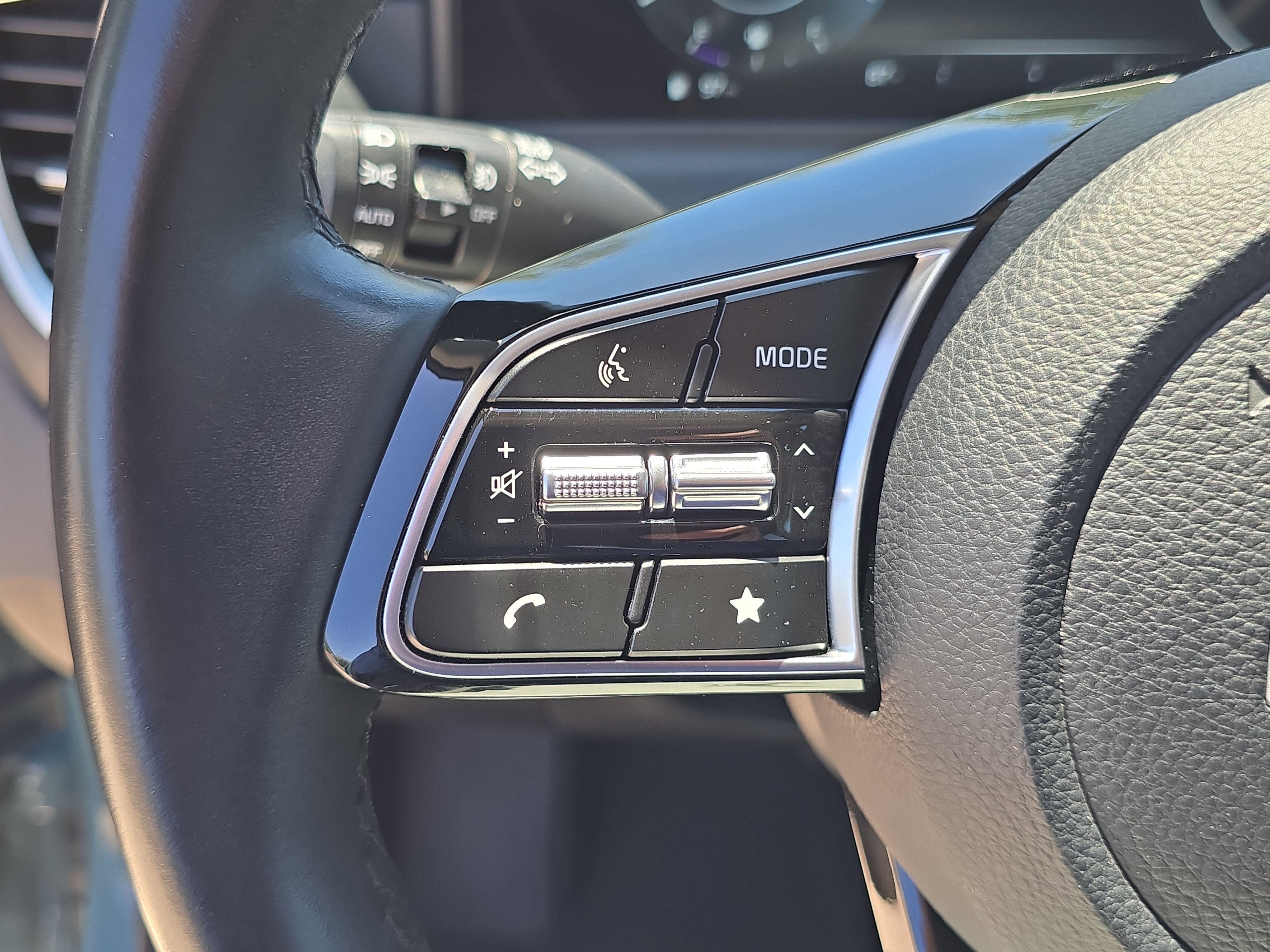 Certified 2024 Kia Seltos EX image 29