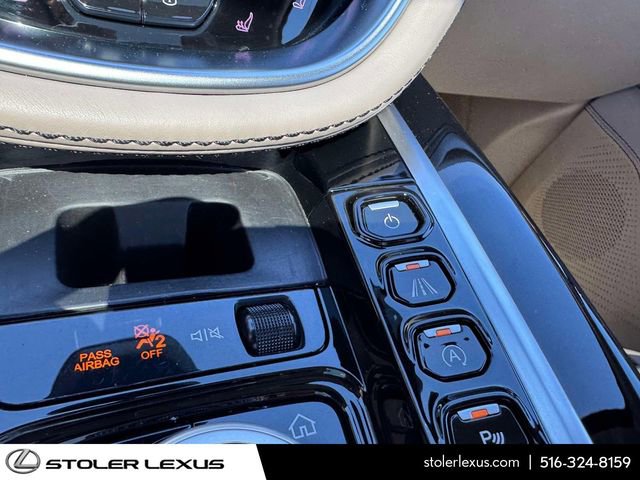 Used 2021 Aston Martin DBX AWD/4WD image 33