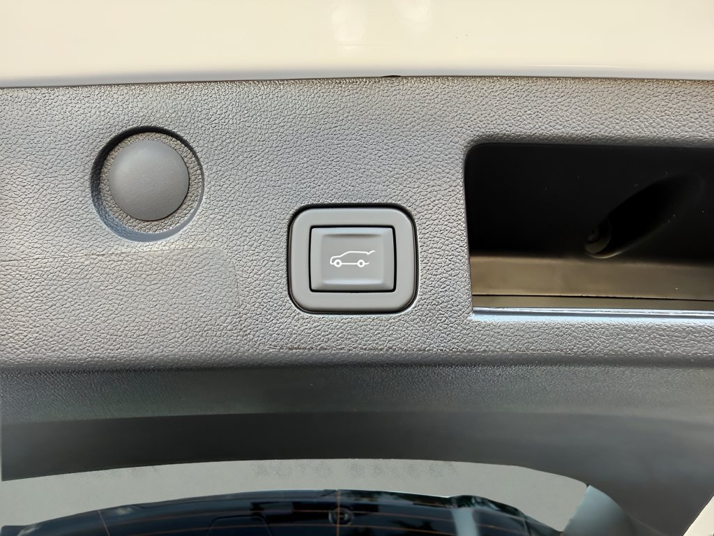 New 2027 Chevrolet Equinox LT FWD image 31