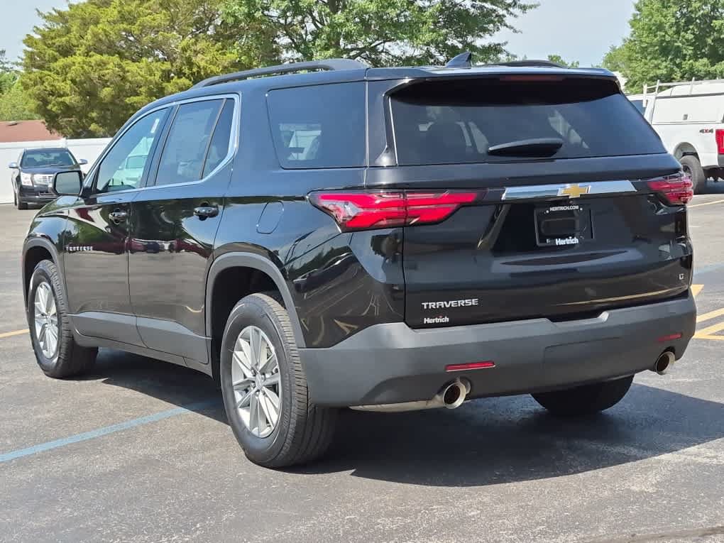 Used 2023 Chevrolet Traverse LT FWD image 4