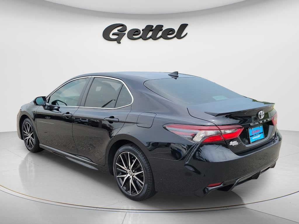 Used 2024 Toyota Camry SE w/ Convenience Package FWD image 7