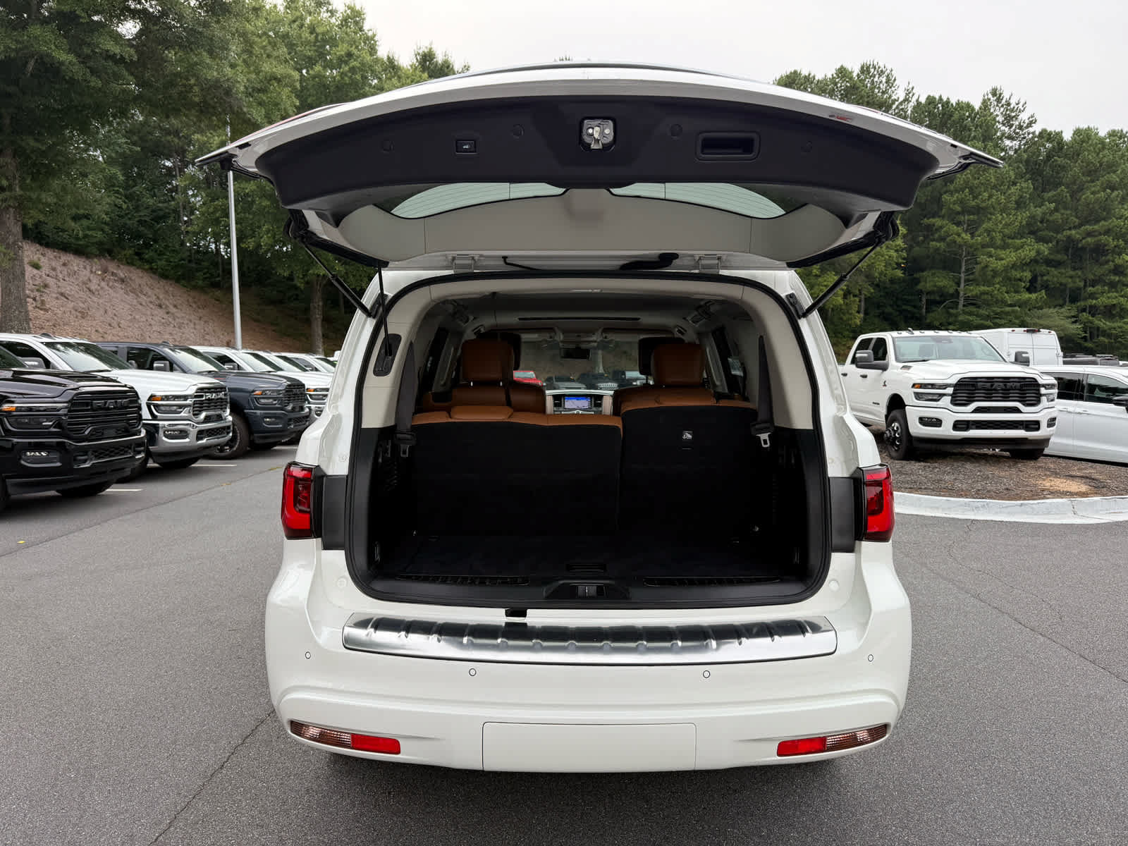 Used 2019 INFINITI QX80 Luxe w/ Proactive Package AWD/4WD image 31