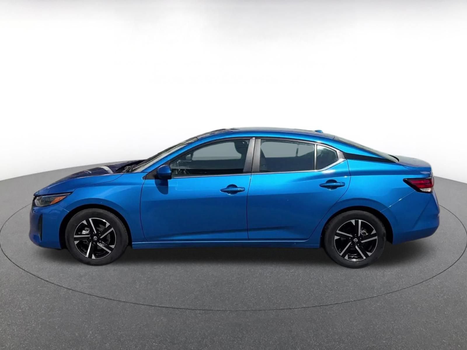 Used 2025 Nissan Sentra SV FWD image 7
