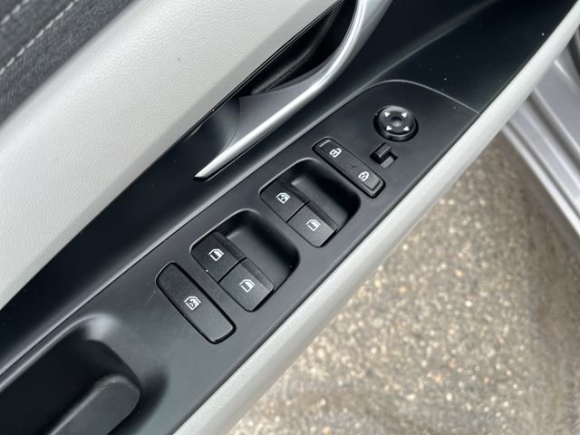 Certified 2022 Hyundai Elantra Limited image 11